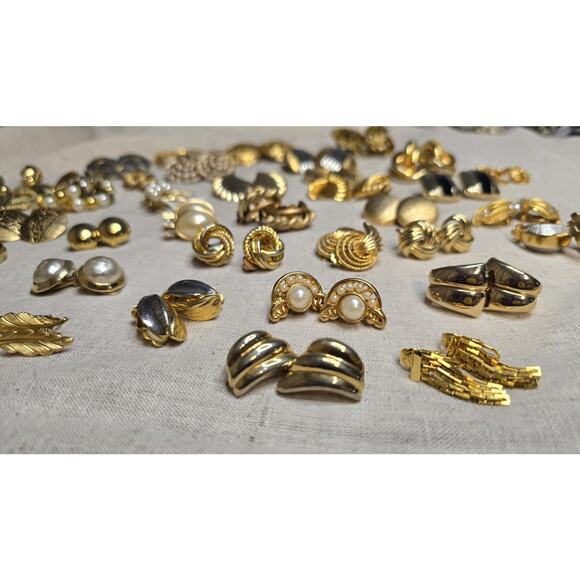 Lot 36 Gold & Silver Tone Clip On Earrings Chunky Pearl Hoop Rhinestone Vintage - Picture 3 of 12